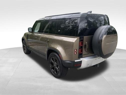 2024 Land Rover Defender P300