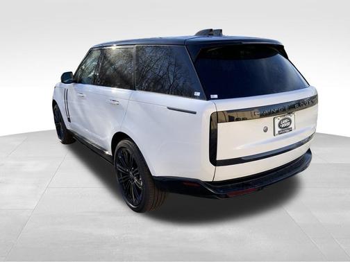 2025 Land Rover Range Rover P400 SE
