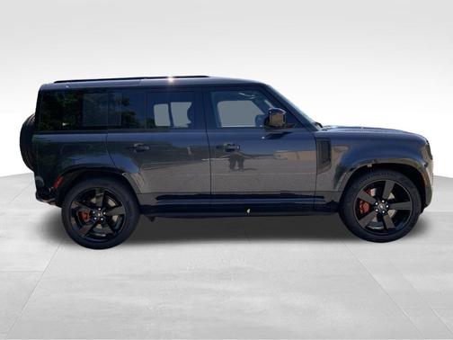 2025 Land Rover Defender P400 X