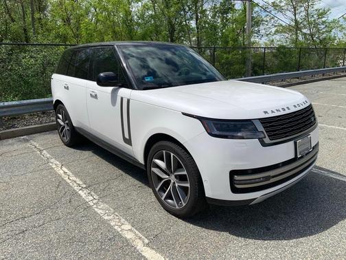 2024 Land Rover Range Rover P530 SE