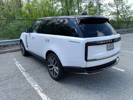 2024 Land Rover Range Rover P530 SE