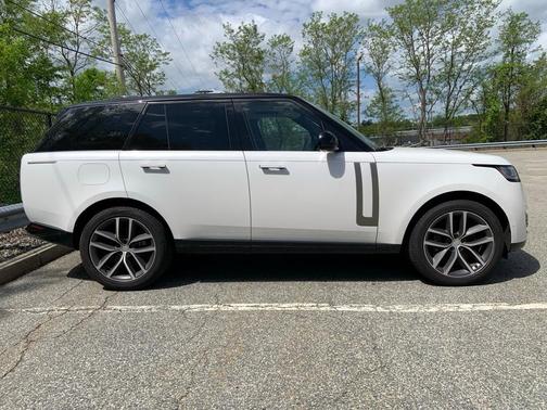 2024 Land Rover Range Rover P530 SE