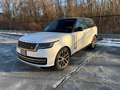 2024 Land Rover Range Rover P530 SE
