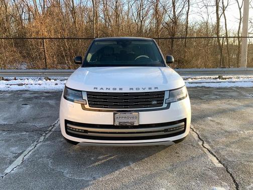 2024 Land Rover Range Rover P530 SE