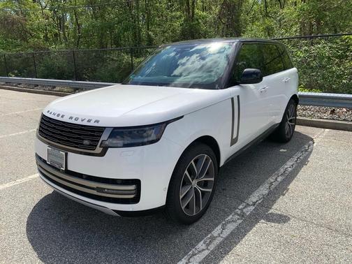 2024 Land Rover Range Rover P530 SE