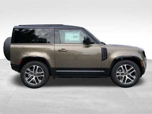 2025 Land Rover Defender P400 X-Dynamic SE