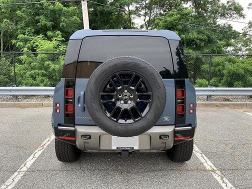 2022 Land Rover Defender 90 X-Dynamic S