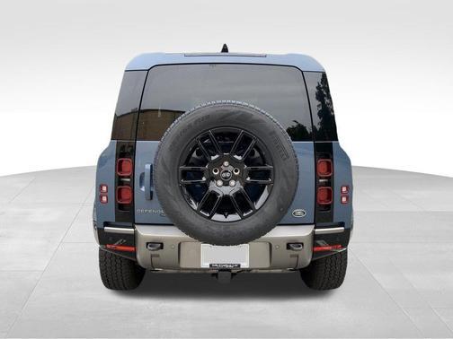 2022 Land Rover Defender 90 X-Dynamic S