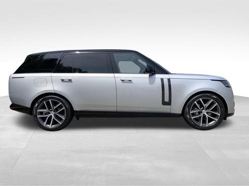 2025 Land Rover Range Rover P400 SE 7 Seat