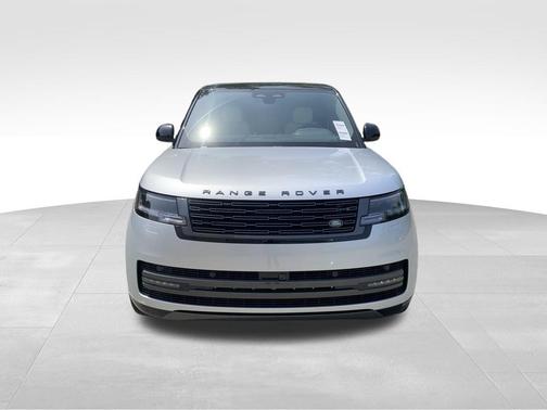 2025 Land Rover Range Rover P400 SE 7 Seat
