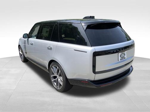 2025 Land Rover Range Rover P400 SE 7 Seat