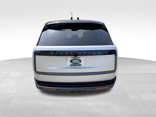 2025 Land Rover Range Rover P400 SE 7 Seat
