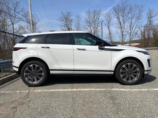 2024 Land Rover Range Rover Evoque Core S