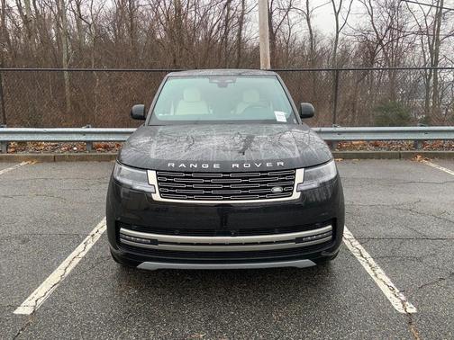 2025 Land Rover Range Rover P400 SE