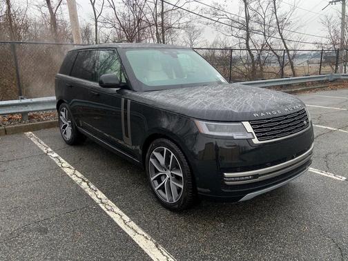 2025 Land Rover Range Rover P400 SE