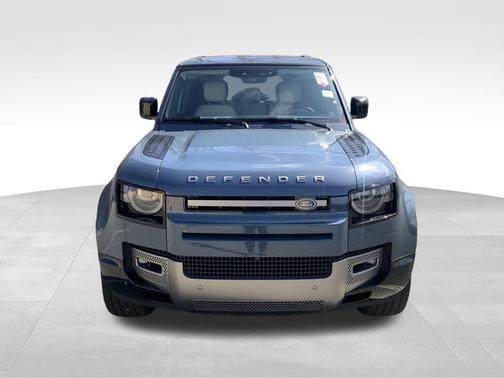 2025 Land Rover Defender P400 X-Dynamic SE