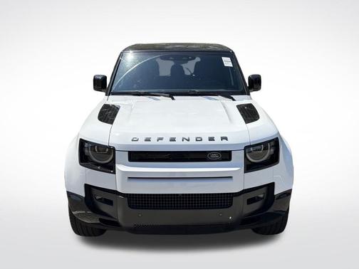 Fuji White 2026 Land Rover Defender P400 X-Dynamic SE