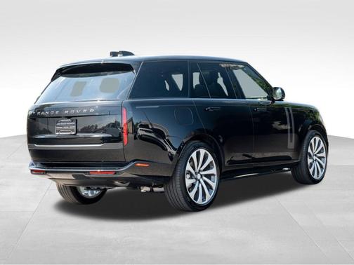 2025 Land Rover Range Rover P400 SE