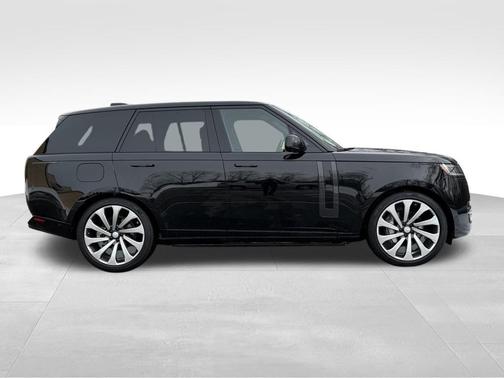 2025 Land Rover Range Rover P400 SE