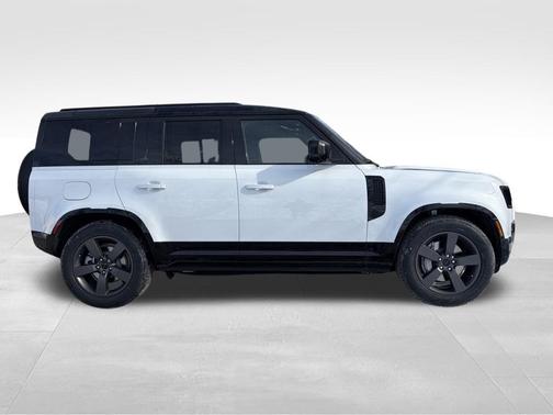 2026 Land Rover Defender 110 X-Dynamic SE