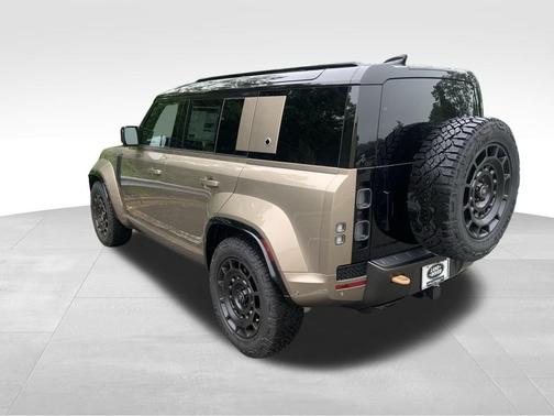 2025 Land Rover Defender V8