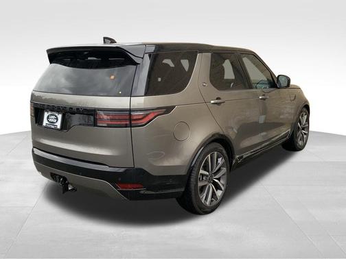 2025 Land Rover Discovery P360 Dynamic SE