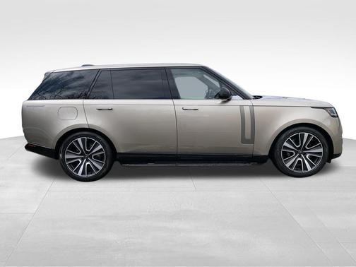 2025 Land Rover Range Rover P530 SE 7 Seat