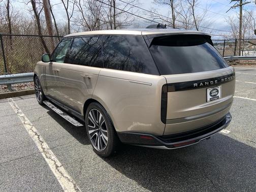 2025 Land Rover Range Rover P530 SE 7 Seat