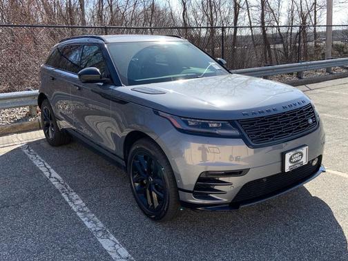 2026 Land Rover Range Rover Velar Dynamic SE