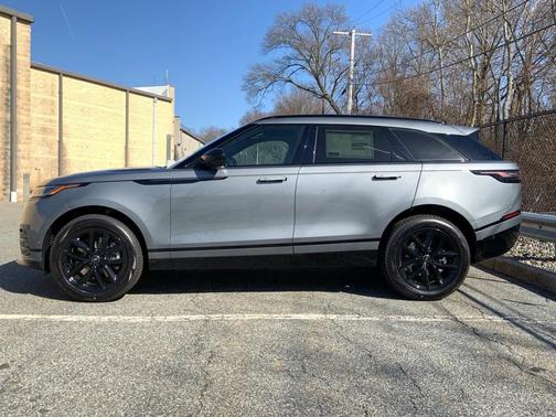 2026 Land Rover Range Rover Velar Dynamic SE