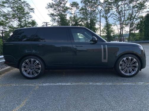 2025 Land Rover Range Rover P400 SE 7 Seat