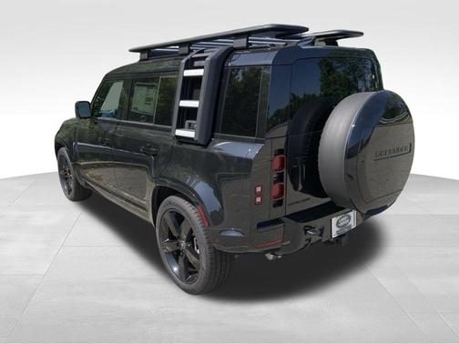 2025 Land Rover Defender P400 X-Dynamic SE