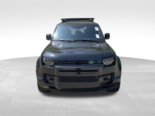 2025 Land Rover Defender P400 X-Dynamic SE