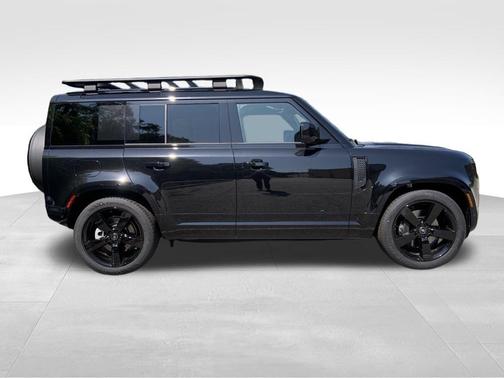 2025 Land Rover Defender P400 X-Dynamic SE