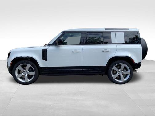 2025 Land Rover Defender P500 X-Dynamic SE