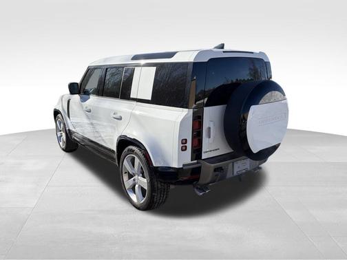 2025 Land Rover Defender P500 X-Dynamic SE