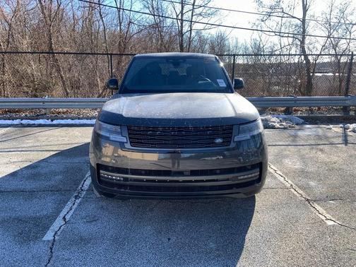 2025 Land Rover Range Rover P550e SE