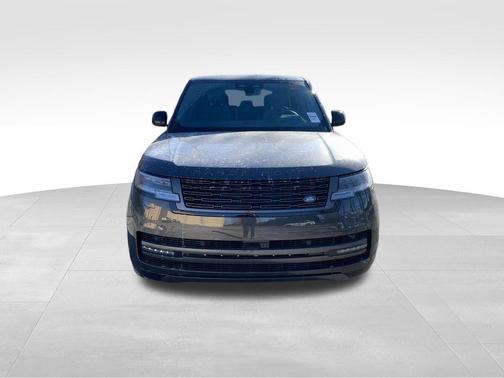 2025 Land Rover Range Rover P550e SE