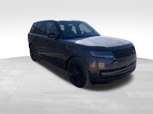 2025 Land Rover Range Rover P550e SE