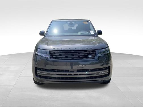 2025 Land Rover Range Rover P550e SE