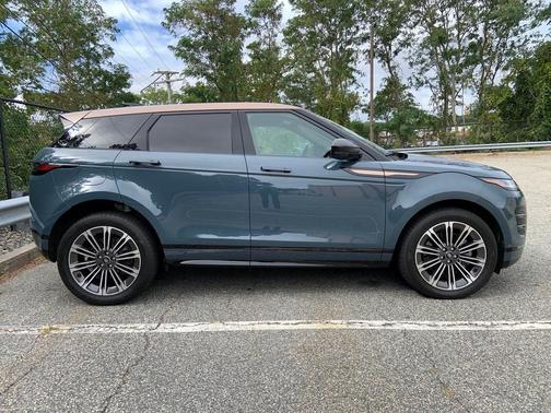 2024 Land Rover Range Rover Evoque Dynamic SE
