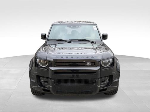 2026 Land Rover Defender P525 V8