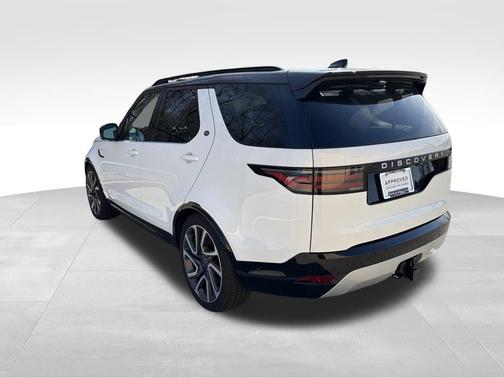 Fuji White 2025 Land Rover Discovery P360 Metropolitan Edition