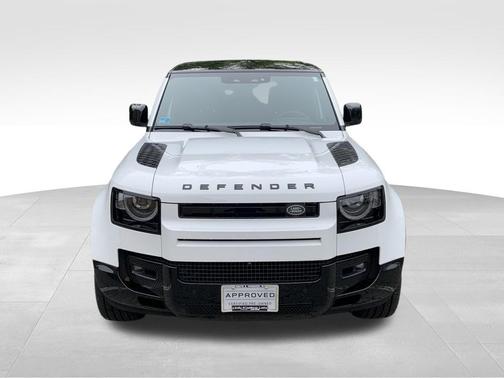 2024 Land Rover Defender P400 X-Dynamic SE