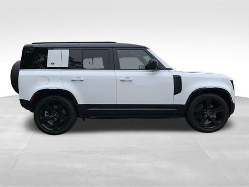2024 Land Rover Defender P400 X-Dynamic SE