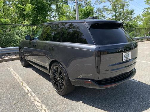 2025 Land Rover Range Rover P400 SE