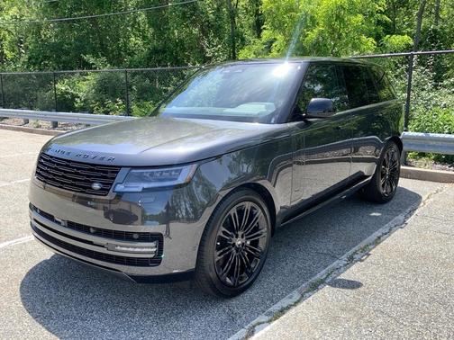 2025 Land Rover Range Rover P400 SE