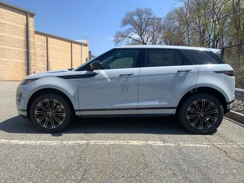 2026 Land Rover Range Rover Evoque Dynamic SE