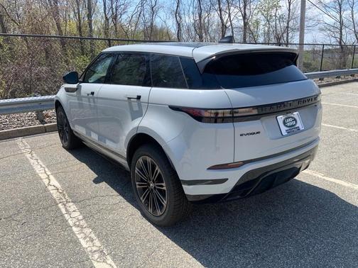 2026 Land Rover Range Rover Evoque Dynamic SE