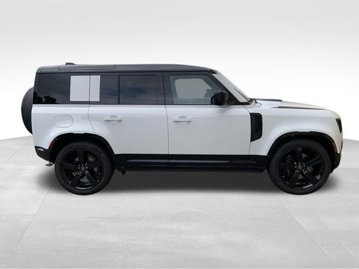 2025 Land Rover Defender P525 V8